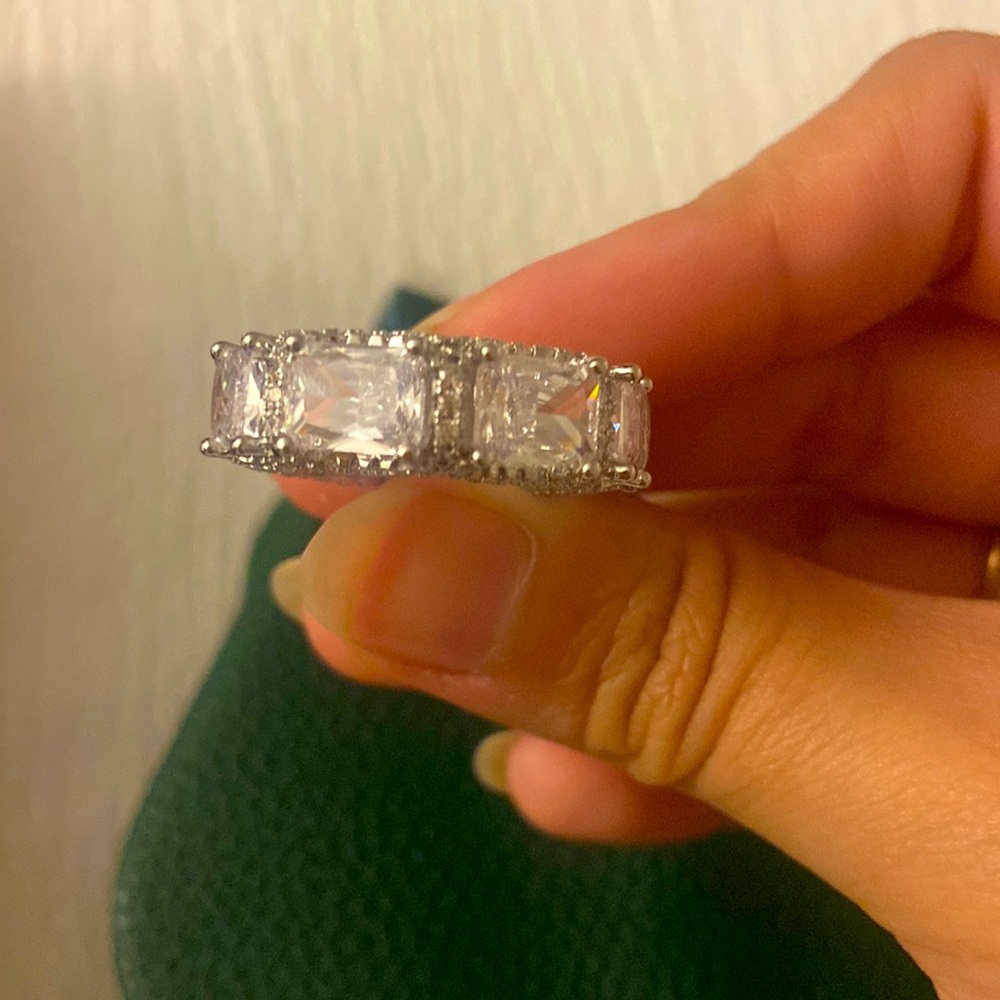 Sterling Silver 925 Ring with Zircon stones